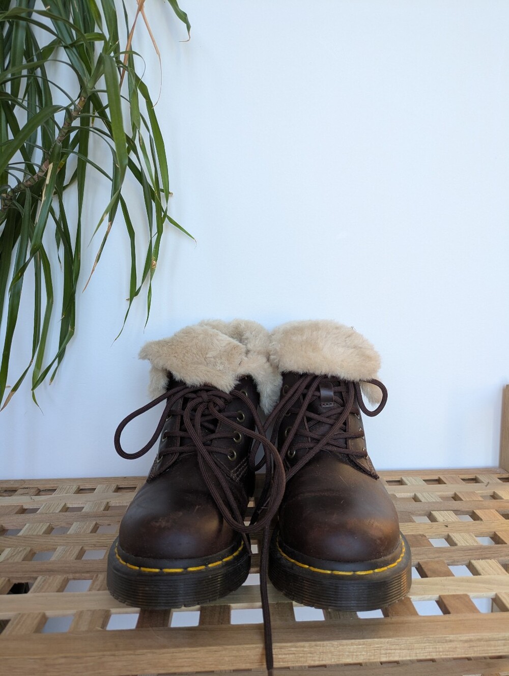 Dr. Martens Brown Faux Fur Lined Leather Ankle Boots Size 6
